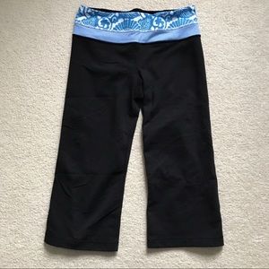 Lululemon reversable yoga capri 💙